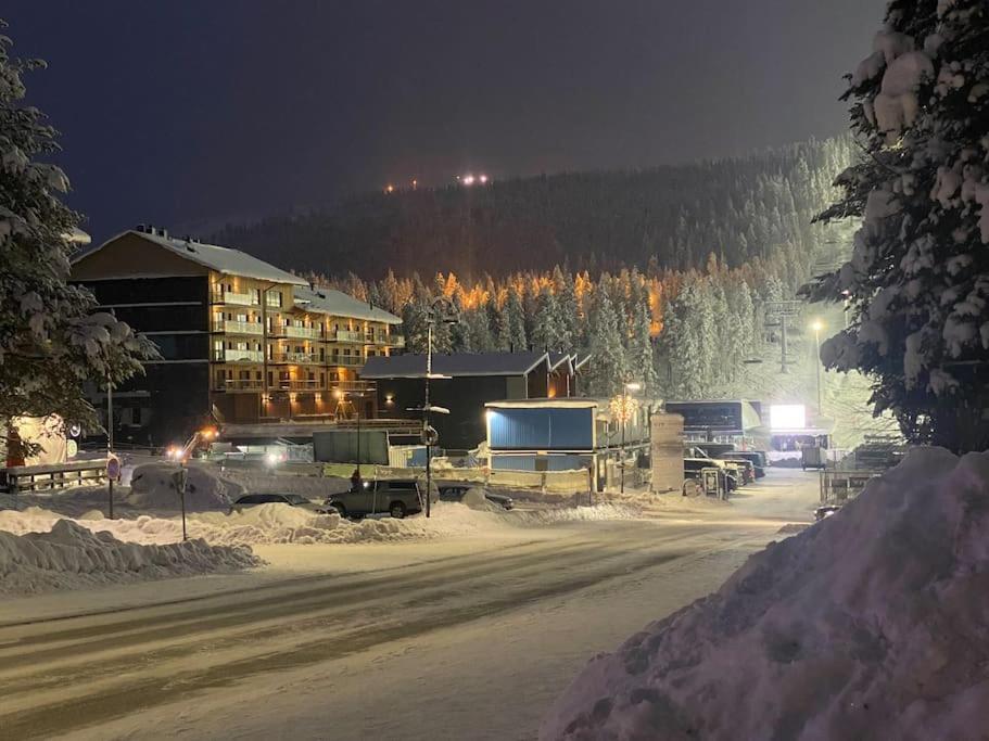 Levi Diamonds Luxury Ski-in&out &private Jacuzzi * Sirkka